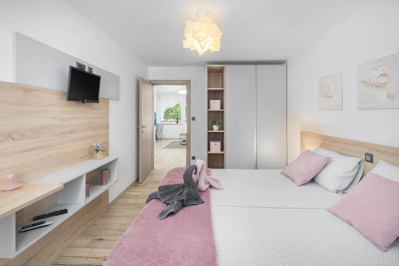 App***Max Apartment Pula